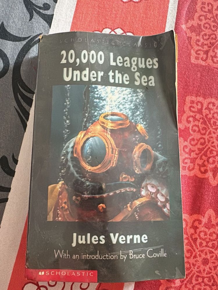 20,000 Leagues Under the Sea Book