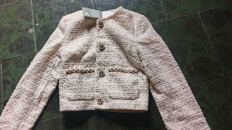 Chic Textured Cropped Jacket