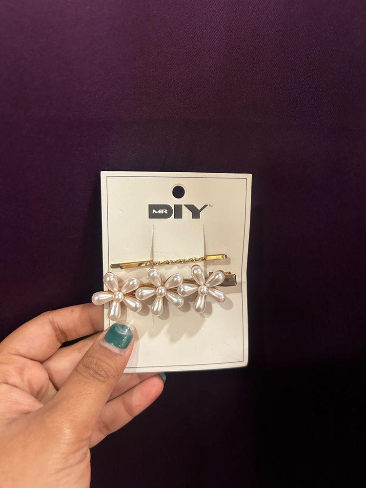 Pearl Flower Hair Clips Set
