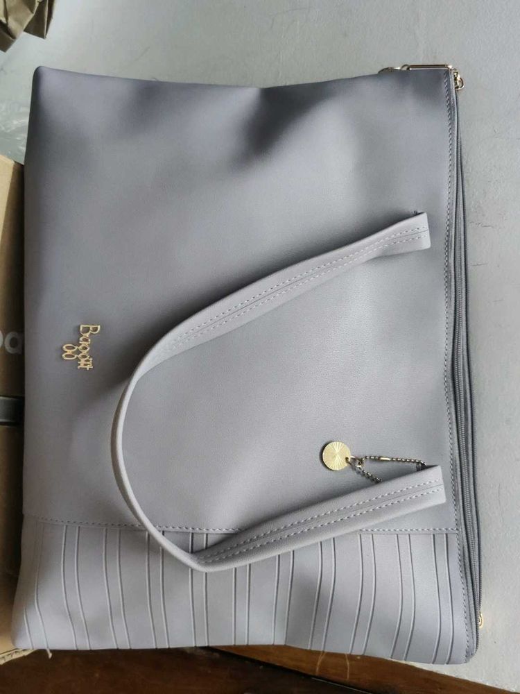 Stylish Grey Shoulder Bag