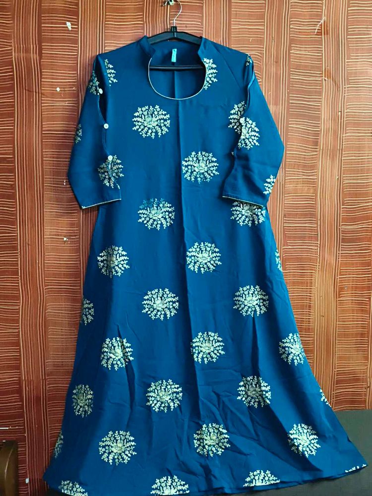 Elegant Blue Embroidered Kurta with dupatta &amp; pa