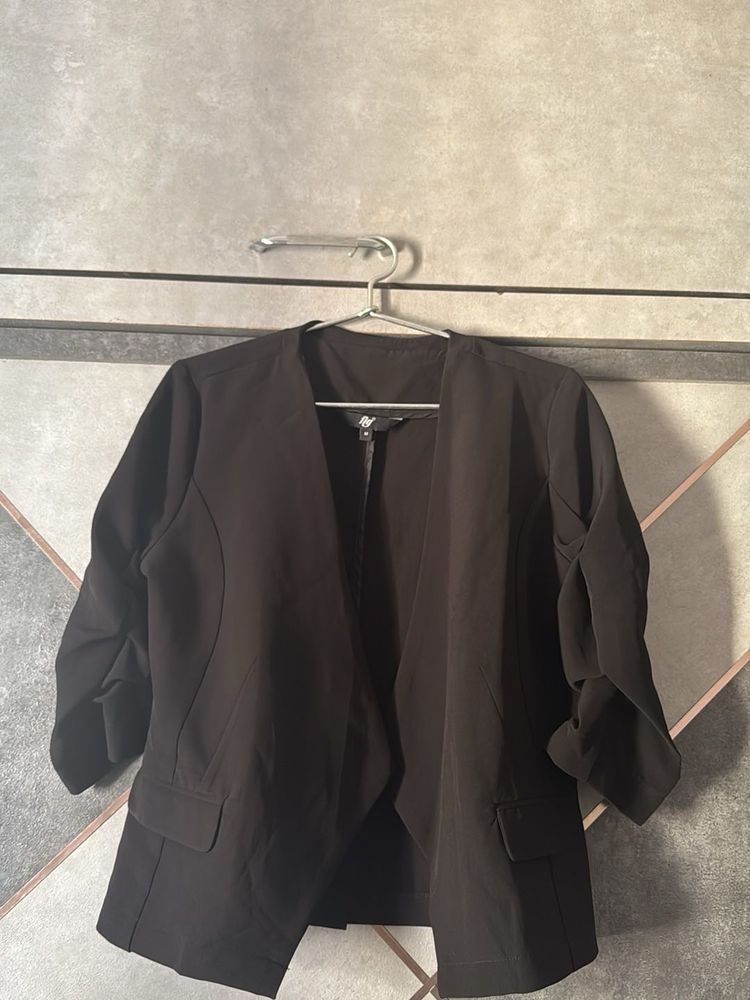 Chic Black Open Front Blazer