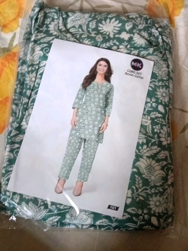 Green Floral Print Kurta Set