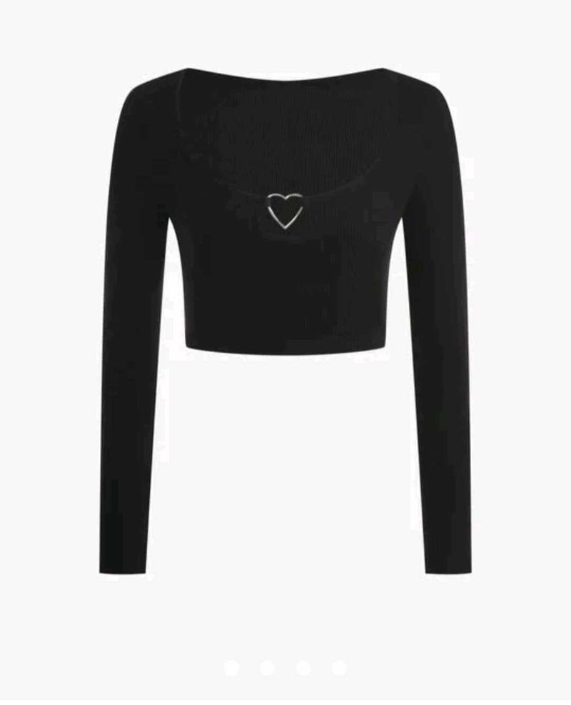 Chic Black Heart Detail Long Sleeve Crop Top
