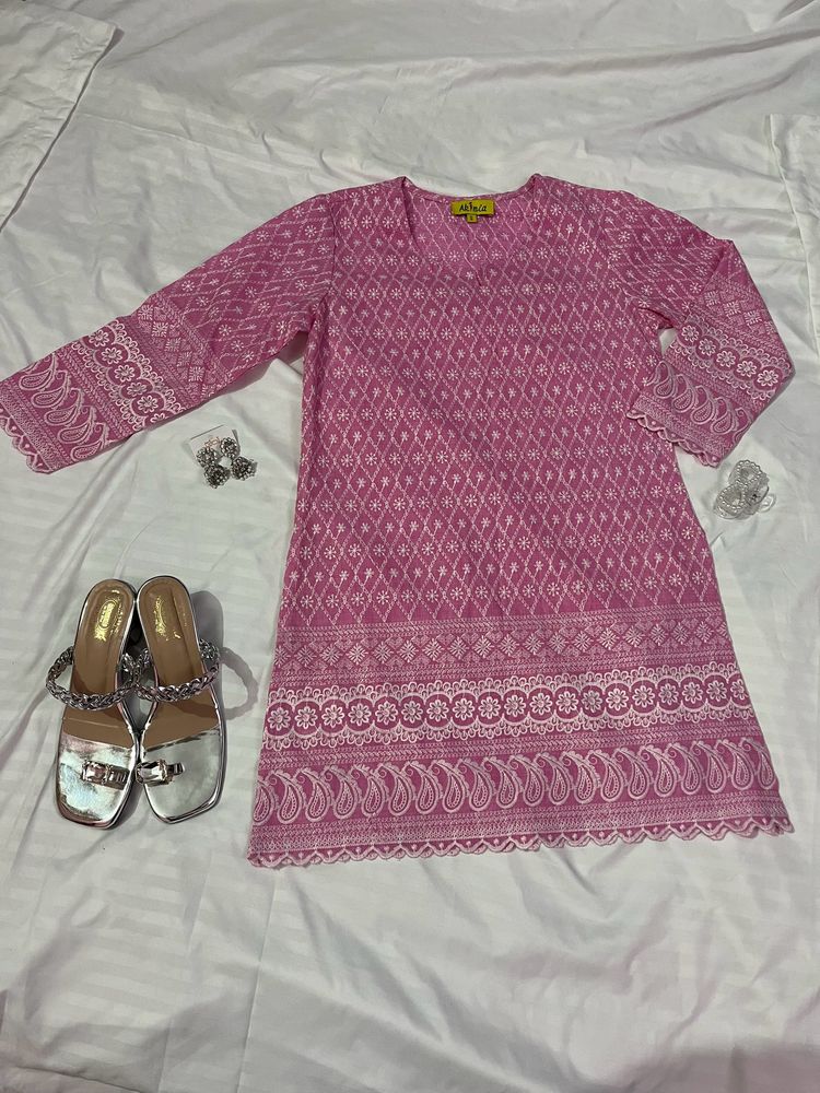 Embroidered Chikankari Kurti💖