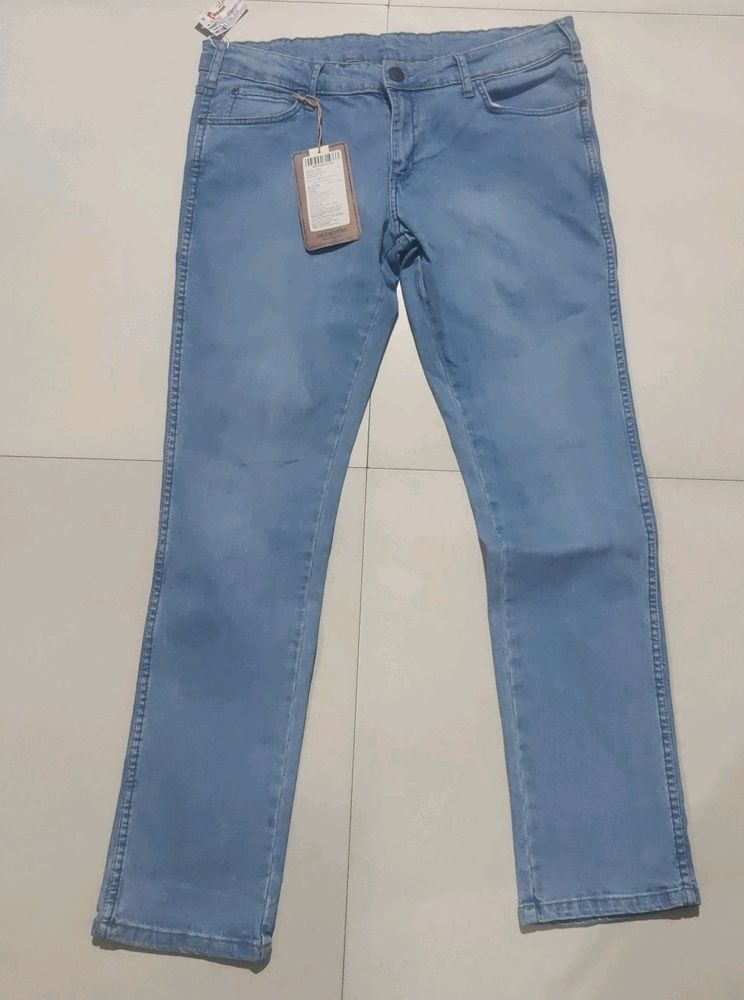 Wrangler Men's Casual Jeans. New With Tag. Unused