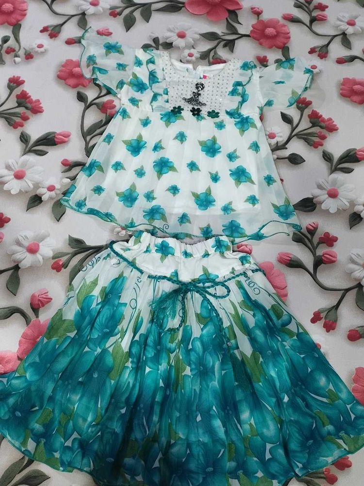 Cute Floral Print Top &amp; Skirt Set
