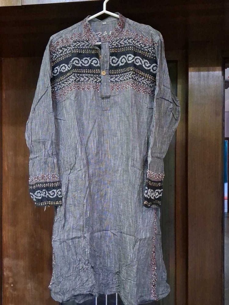 Embroidered Grey Kurta