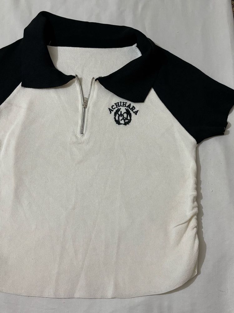 Chic Black &amp; White Collared Top