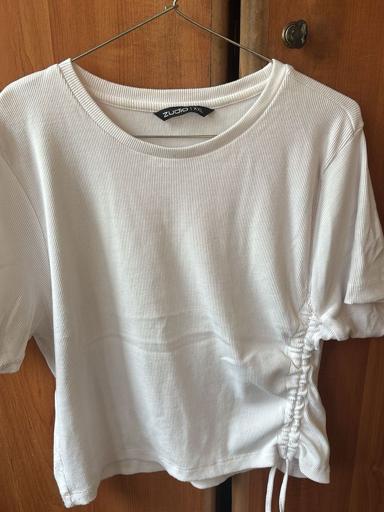 White Casual T-shirt - size XXL