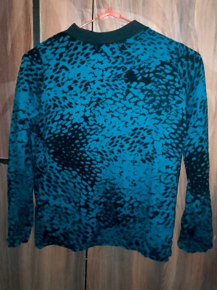 Blue &amp; Black Print Winter Long Sleeve Top