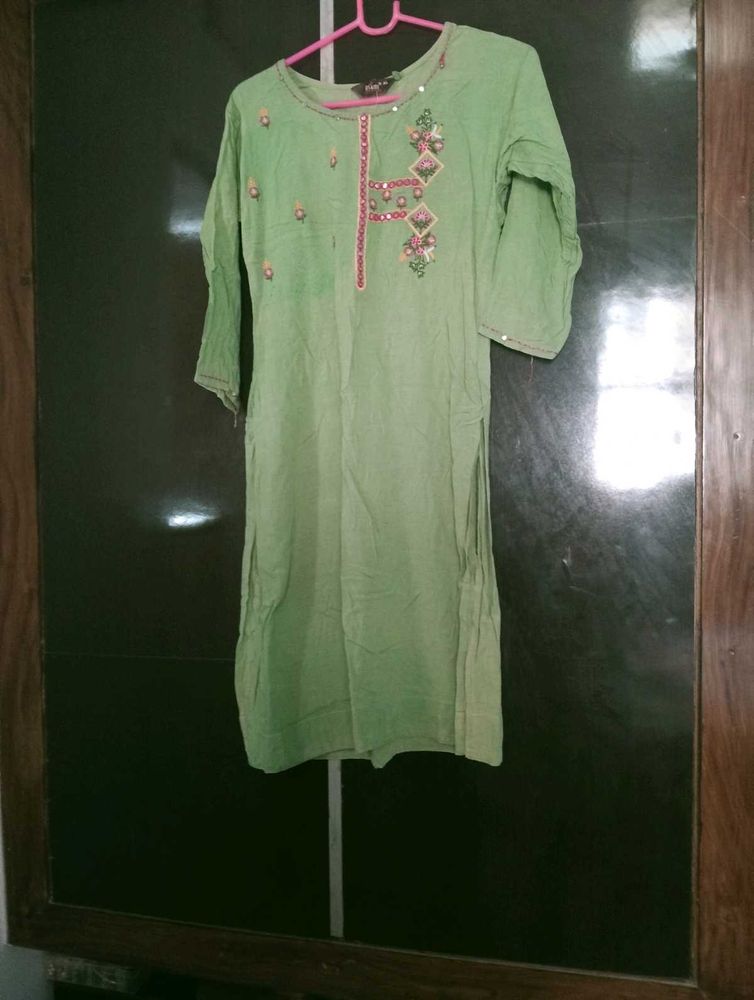Light Green Embroidered Kurta