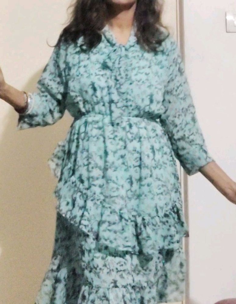 Like New Beautiful One Piece Dress