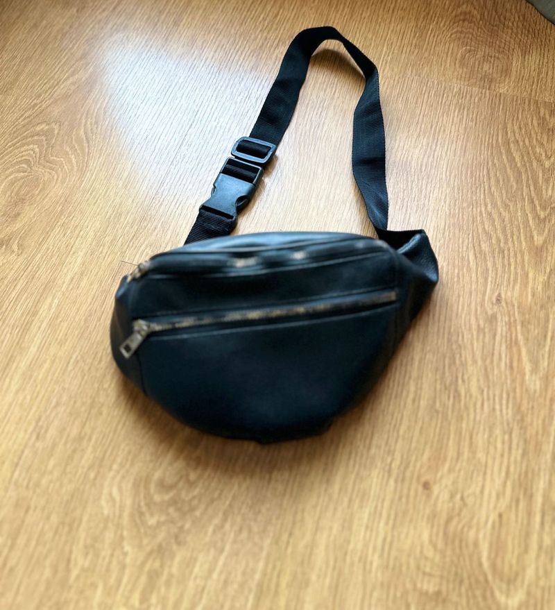Black Fanny Pack/Waist Bag