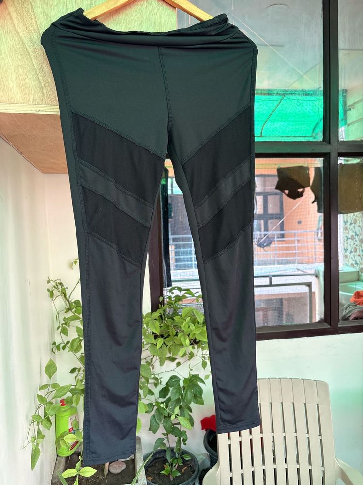 Stylish Black Mesh Panel Leggings