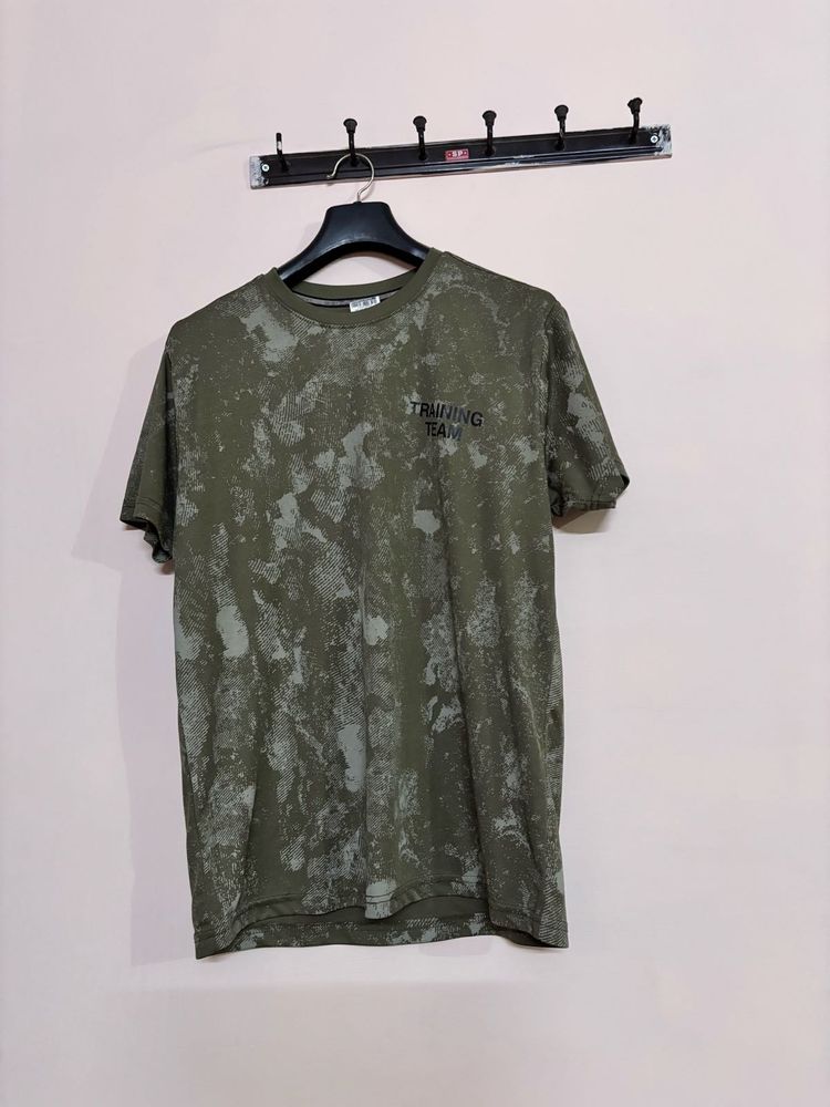 T-shirt Olive Green Graphic Tee