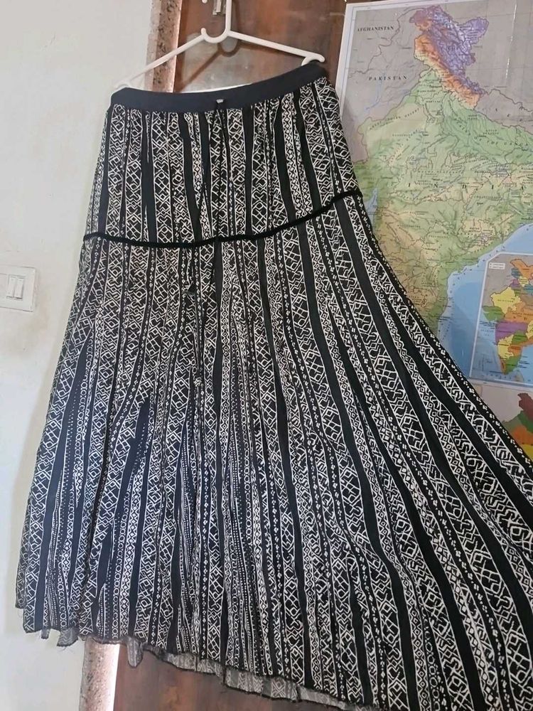 Boho Black &amp; White Print Maxi Skirt