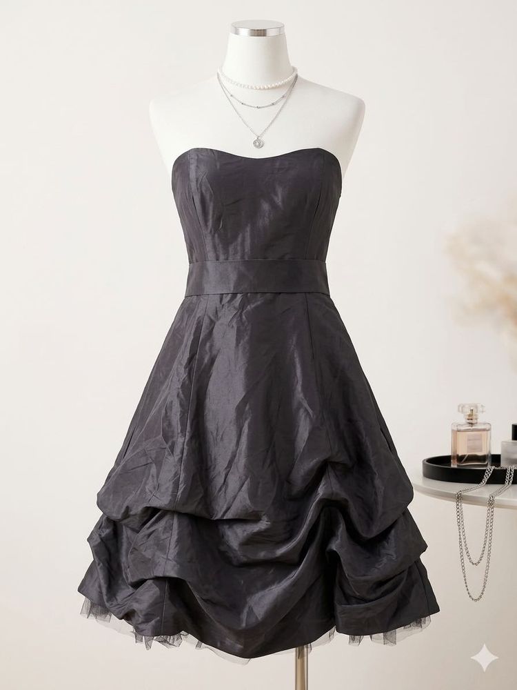 Elegant Strapless Black Party Dress