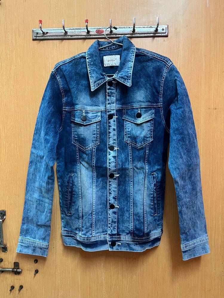 Acid Wash Blue Denim Jacket For Men (Size L) 🧥✨