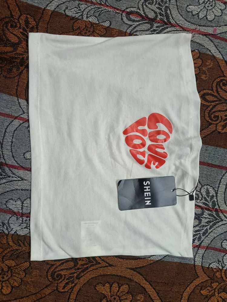 Shein White Heart Graphic T-Shirt