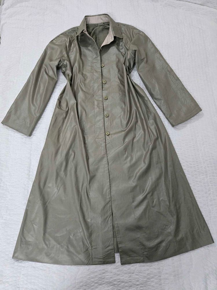 light weight Classic Long Trench Coat size M
