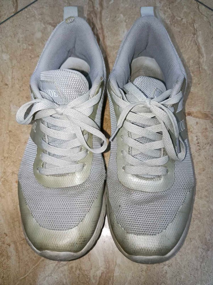 Mode By Red Tape Sport Shoes