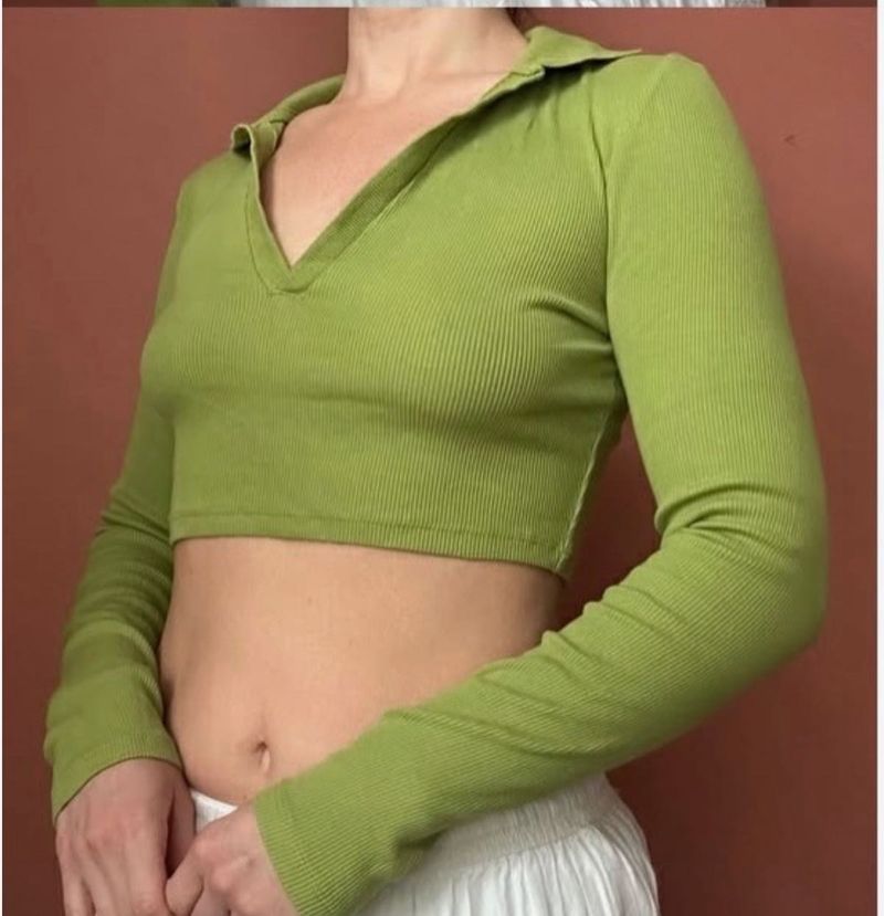 Ribbed Collared Crop Top