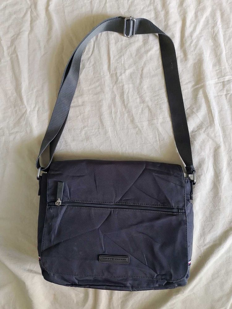 Tommy Hilfiger Messenger Bag