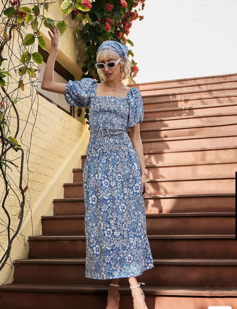 Blue Floral Midi Dress, size S, stretchable.