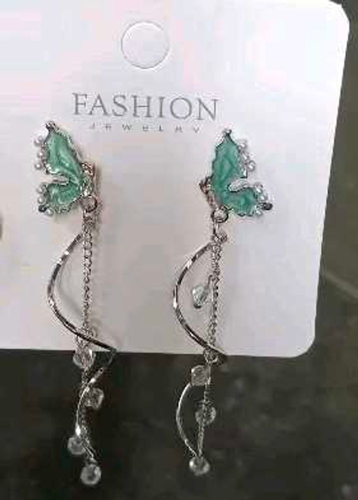 Chic Butterfly Dangle Earrings