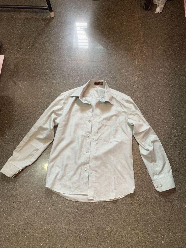 Men's Classic Button up Shirt