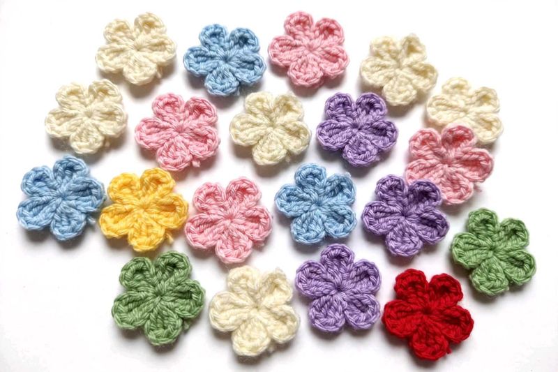 Handmade 20 Crochet Flower Appliques