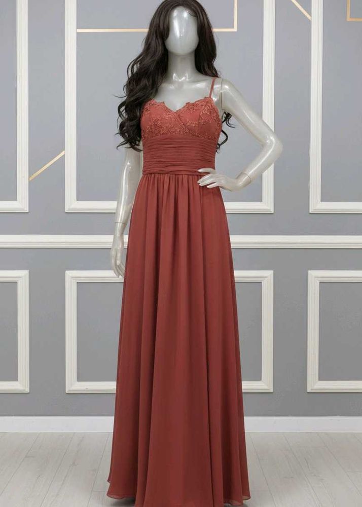 Elegant Sleeveless Gown