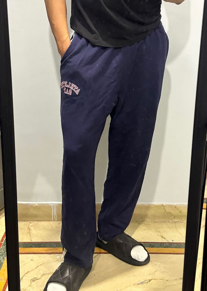 GAP Men’s Straight Fit Joggers