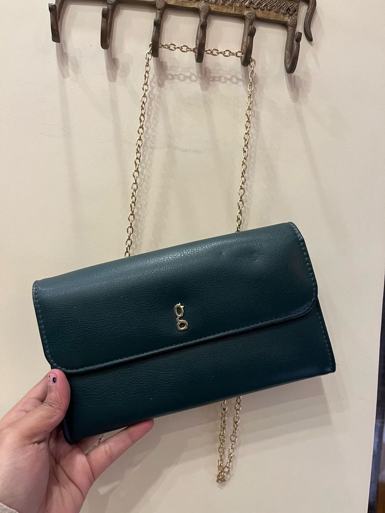 baggit Chic Green Chain Wallet