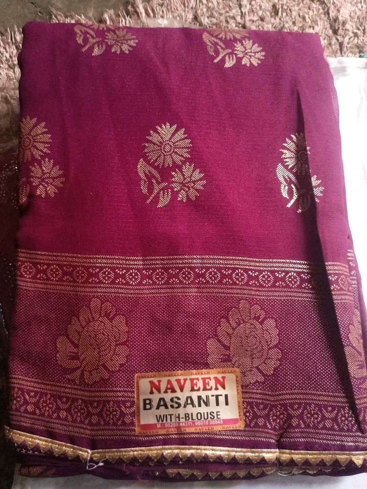 Elegant Maroon Saree with Golden Print