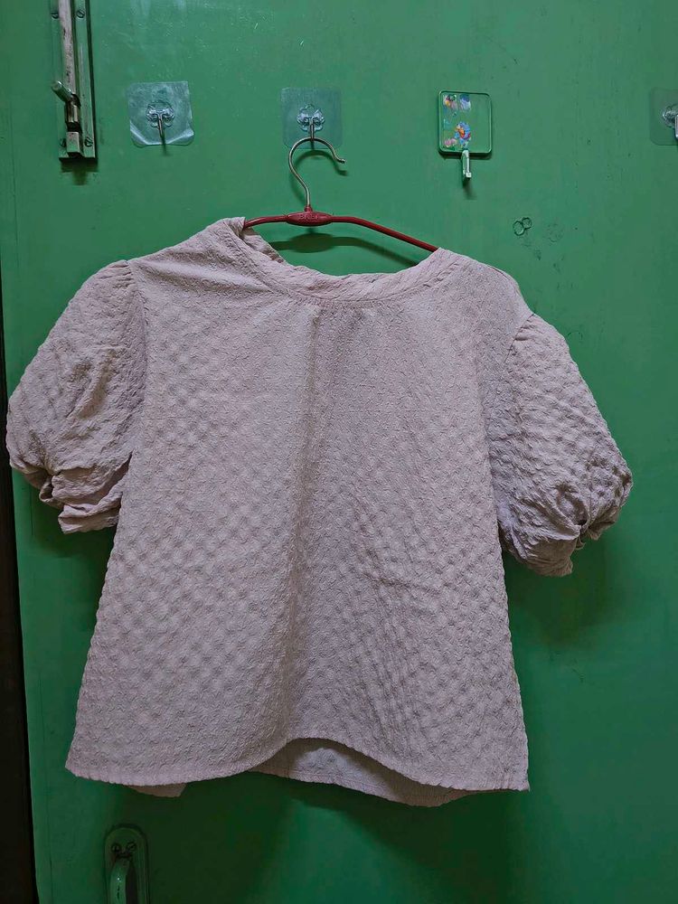 Lightweight Textured Puff Sleeve Top