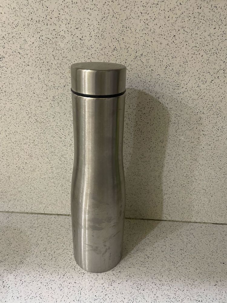 unused Sleek Stainless Steel Water Bottle