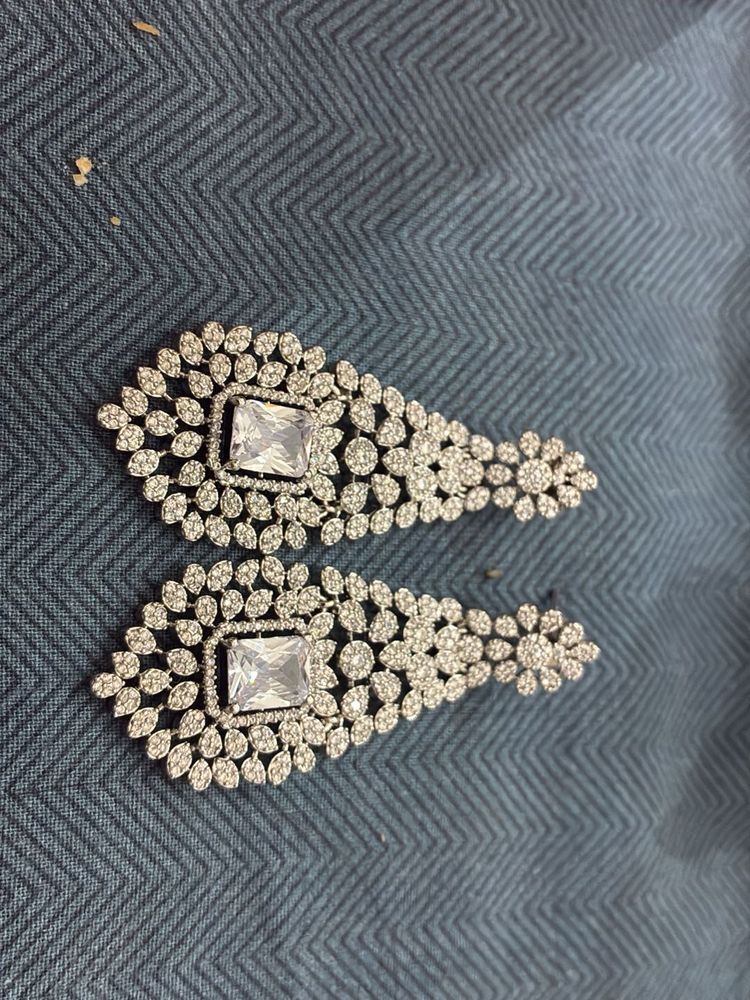 Elegant Crystal Drop Earrings