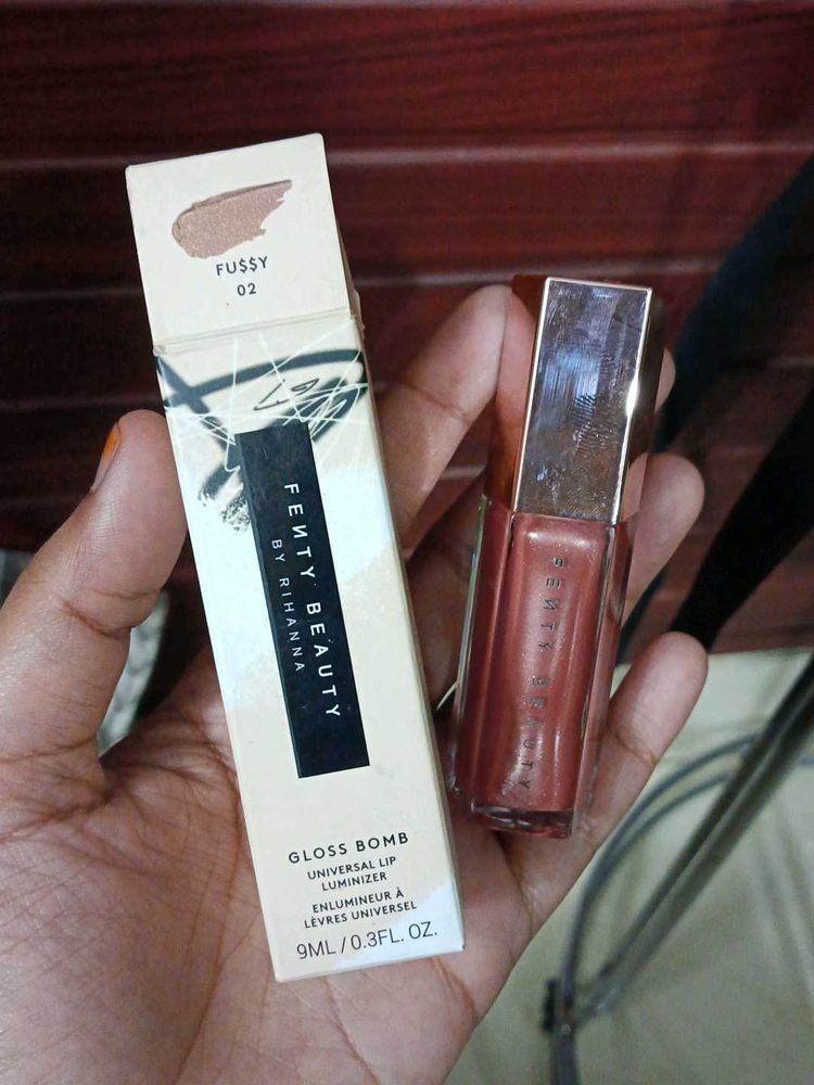 fenty beauty gloss bomb