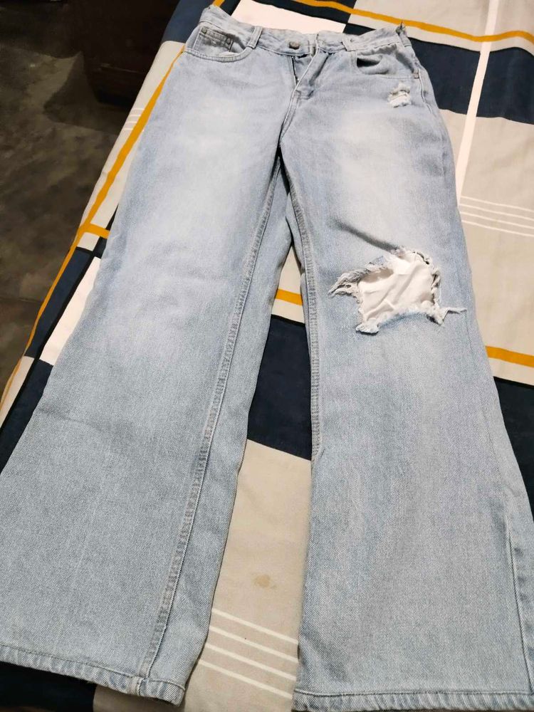 Stylish wordrobe Light Wash Ripped flare Leg Jeans