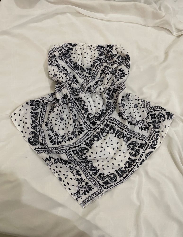 Bandana Print Off-Shoulder Top