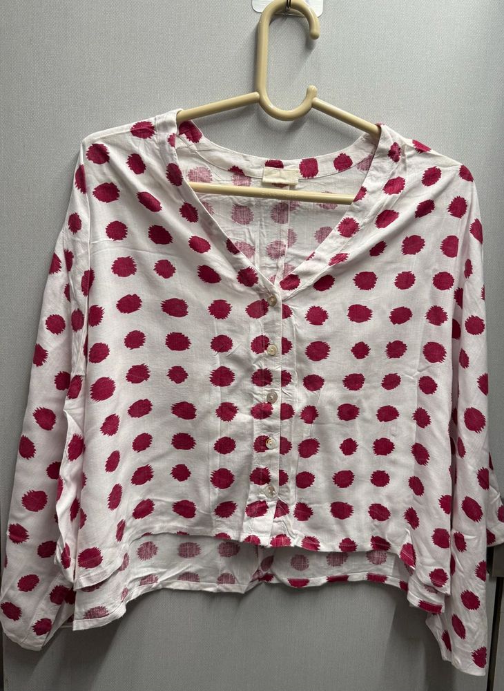 Chic White &amp; Pink Polka Dot poncho top