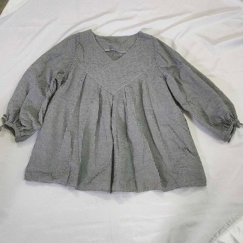 Checkered Long Sleeve Top