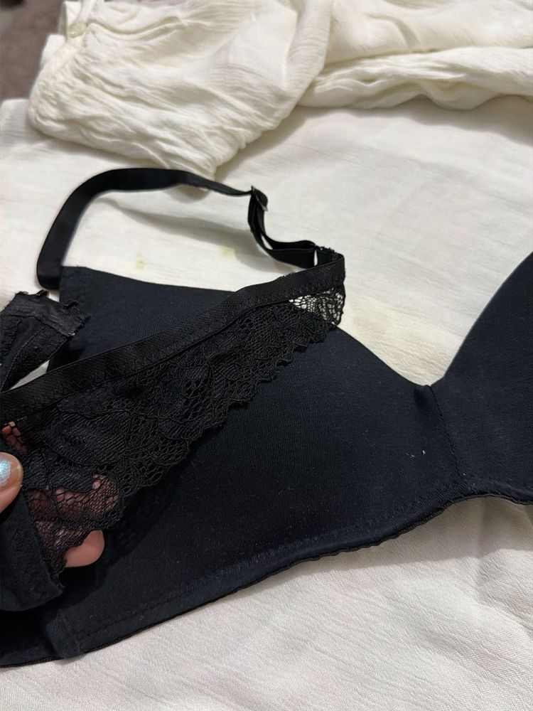 Black Lace Trim Bra