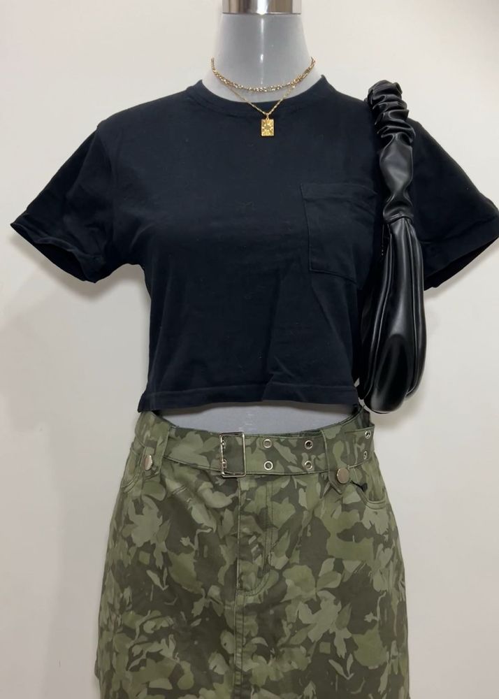 REMERA Korean Pocket Crop T-shirt