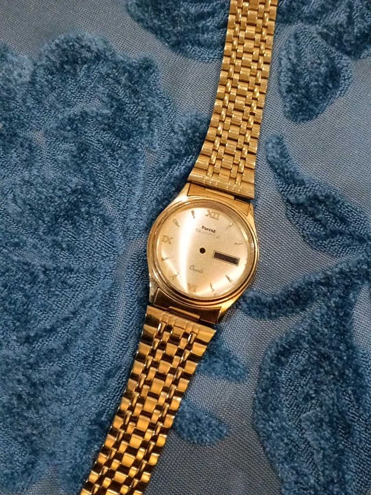 Elegant Gold Tone hmt Quartz