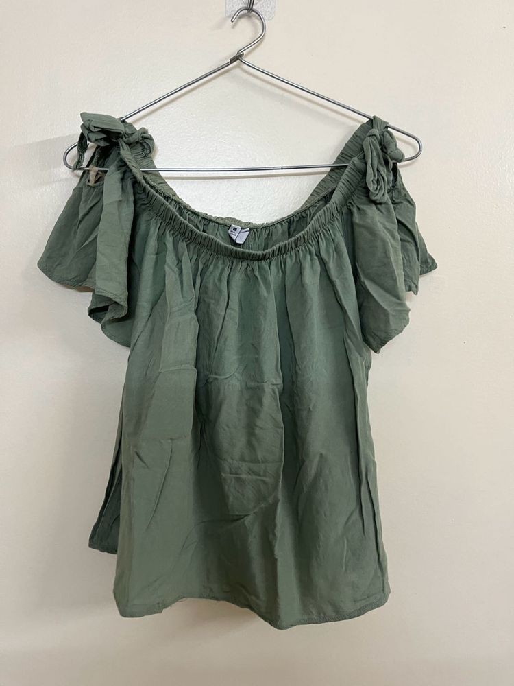 Off Shoulder Tie Sleeve Top