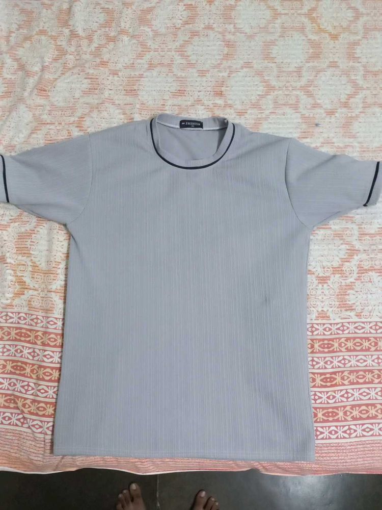 Men's Grey T-Shirt
