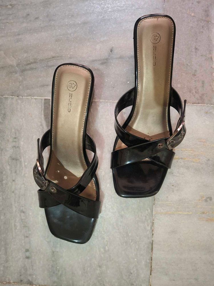 Chic Black Patent Wedge Sandals